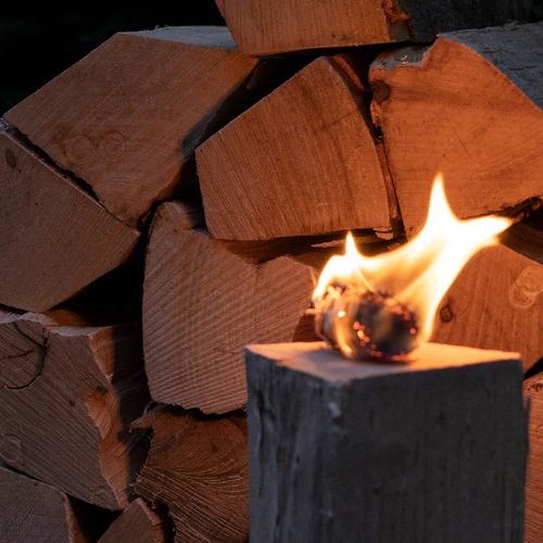 Bukové palivové drevo Flameup – 150 kg (3 × 50 kg) – polená s dĺžkou 25 cm – vhodné pre kachle, krby, vonkajšie ohniská a grily